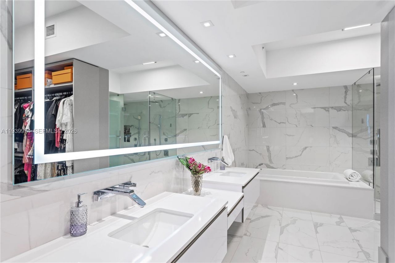 5500 Island Estates Dr , Unit 602, Aventura, FL 33160 Photo