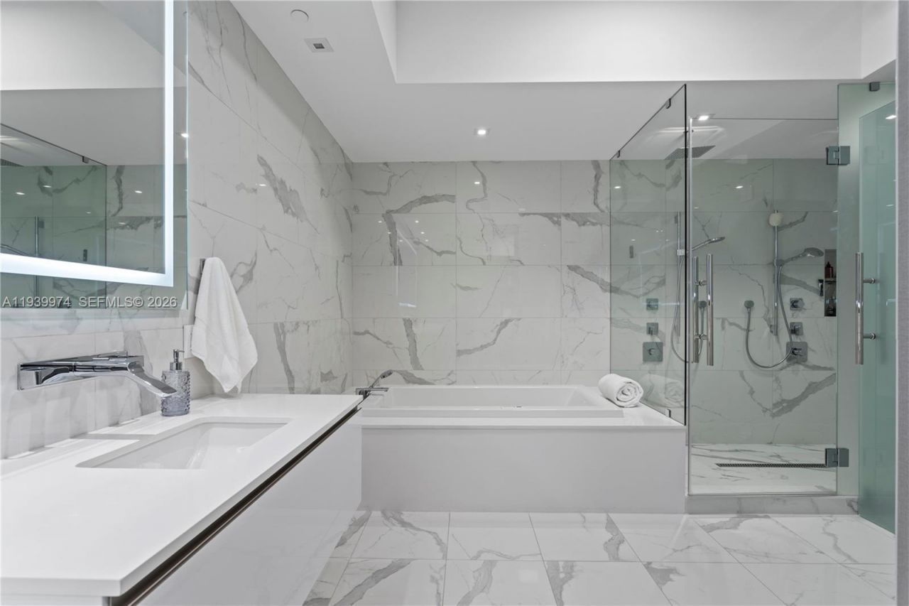 5500 Island Estates Dr , Unit 602, Aventura, FL 33160 Photo