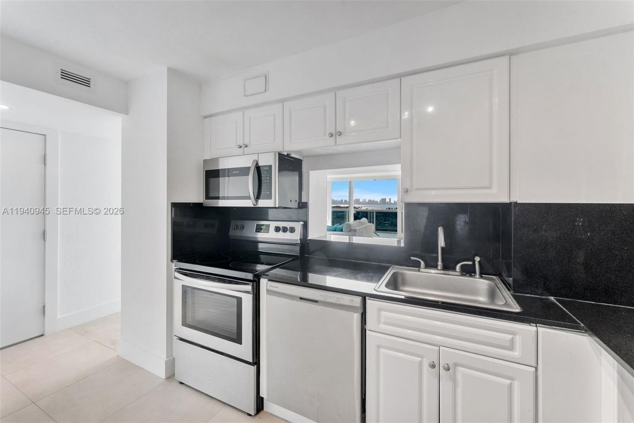 6770 Indian Creek Dr, Unit 14J, Miami Beach, FL 33141 Photo