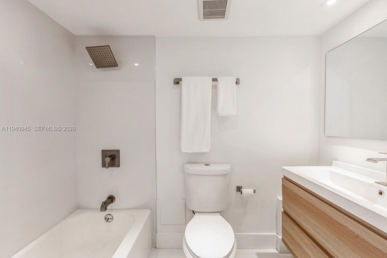 6770 Indian Creek Dr, Unit 14J, Miami Beach, FL 33141 Photo