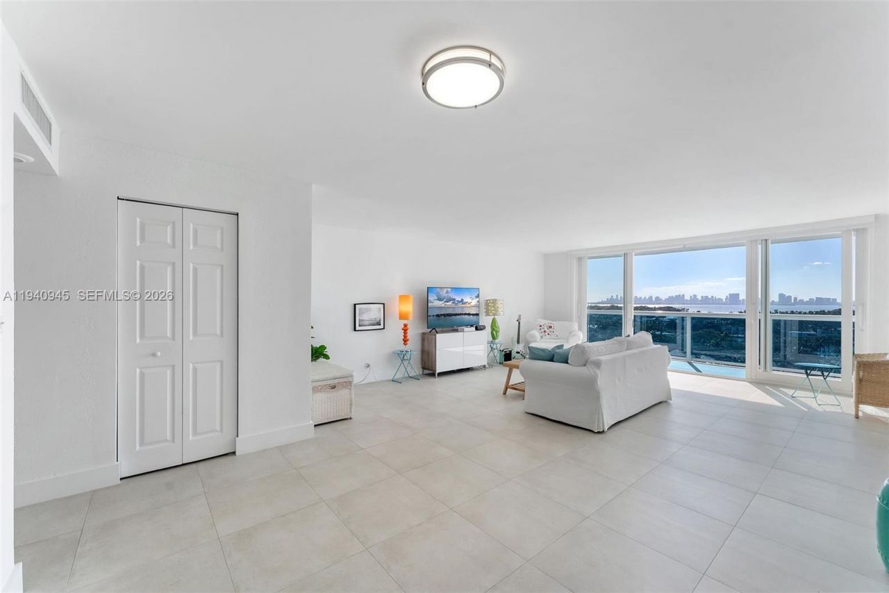 6770 Indian Creek Dr, Unit 14J, Miami Beach, FL 33141 Photo