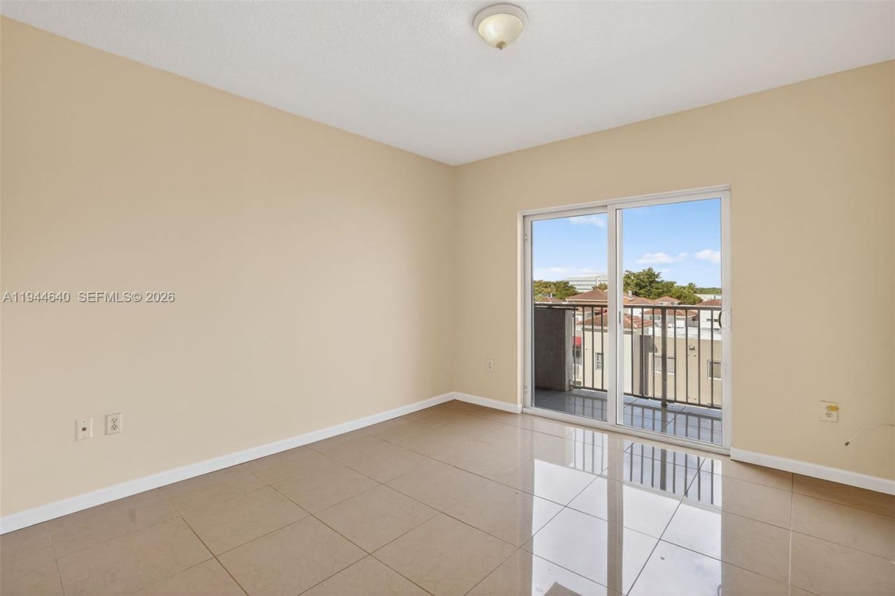 11060 SW 196th St, Unit 605, Cutler Bay, FL 33157 Photo