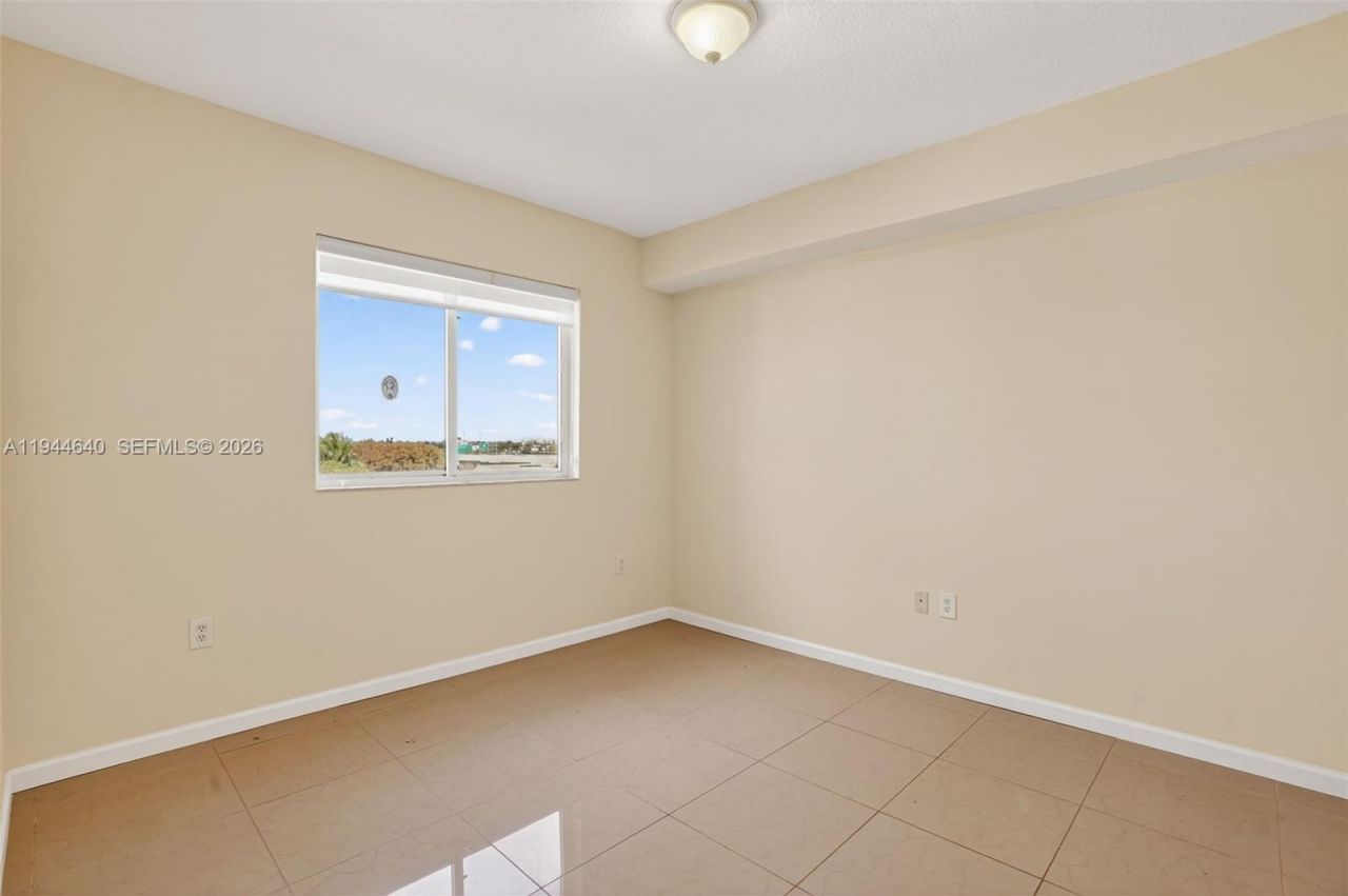 11060 SW 196th St, Unit 605, Cutler Bay, FL 33157 Photo