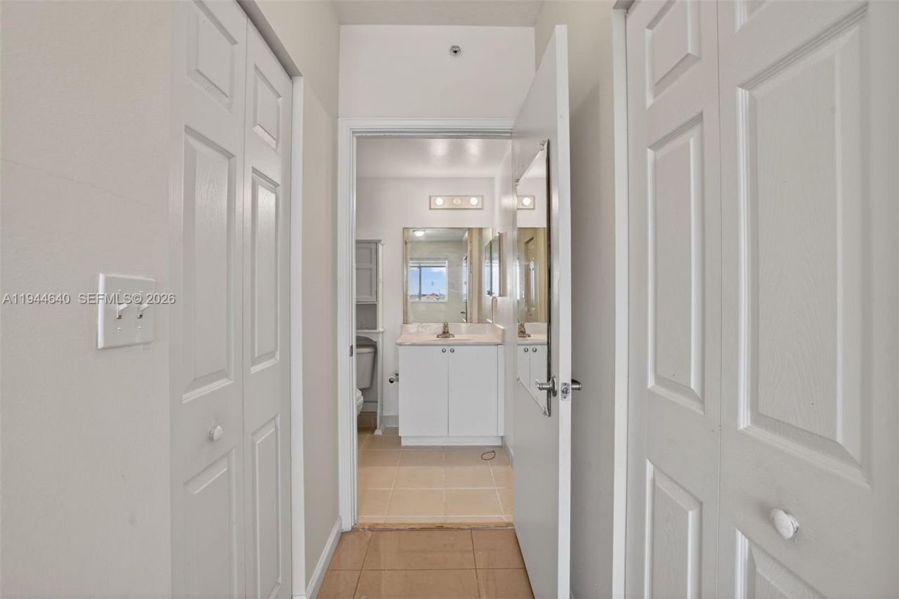 11060 SW 196th St, Unit 605, Cutler Bay, FL 33157 Photo