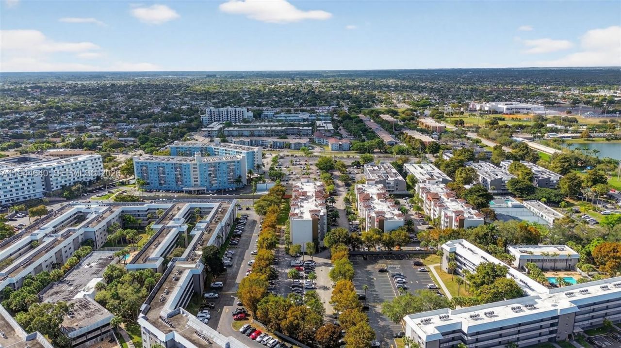 11060 SW 196th St, Unit 605, Cutler Bay, FL 33157 Photo