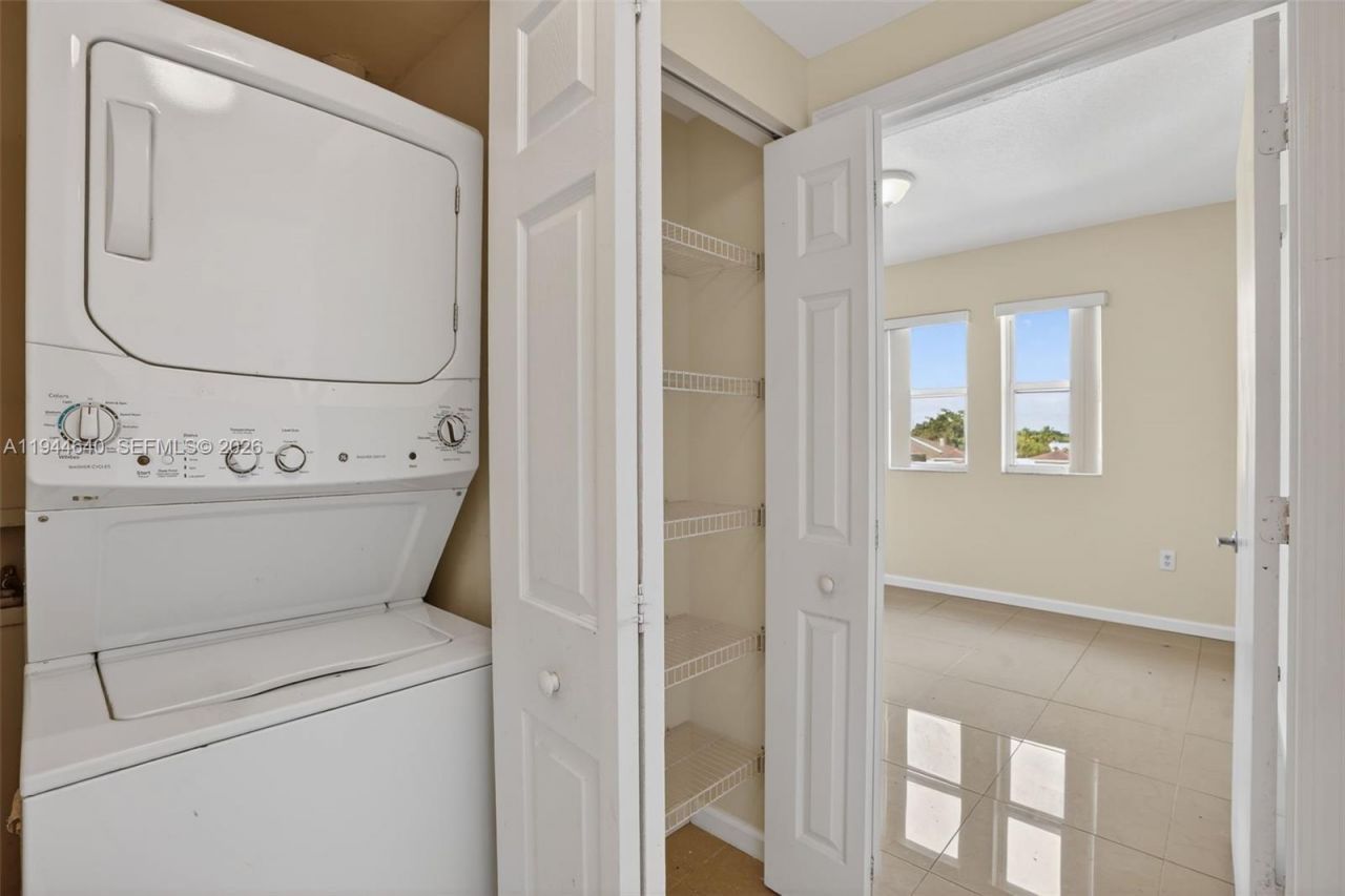 11060 SW 196th St, Unit 605, Cutler Bay, FL 33157 Photo