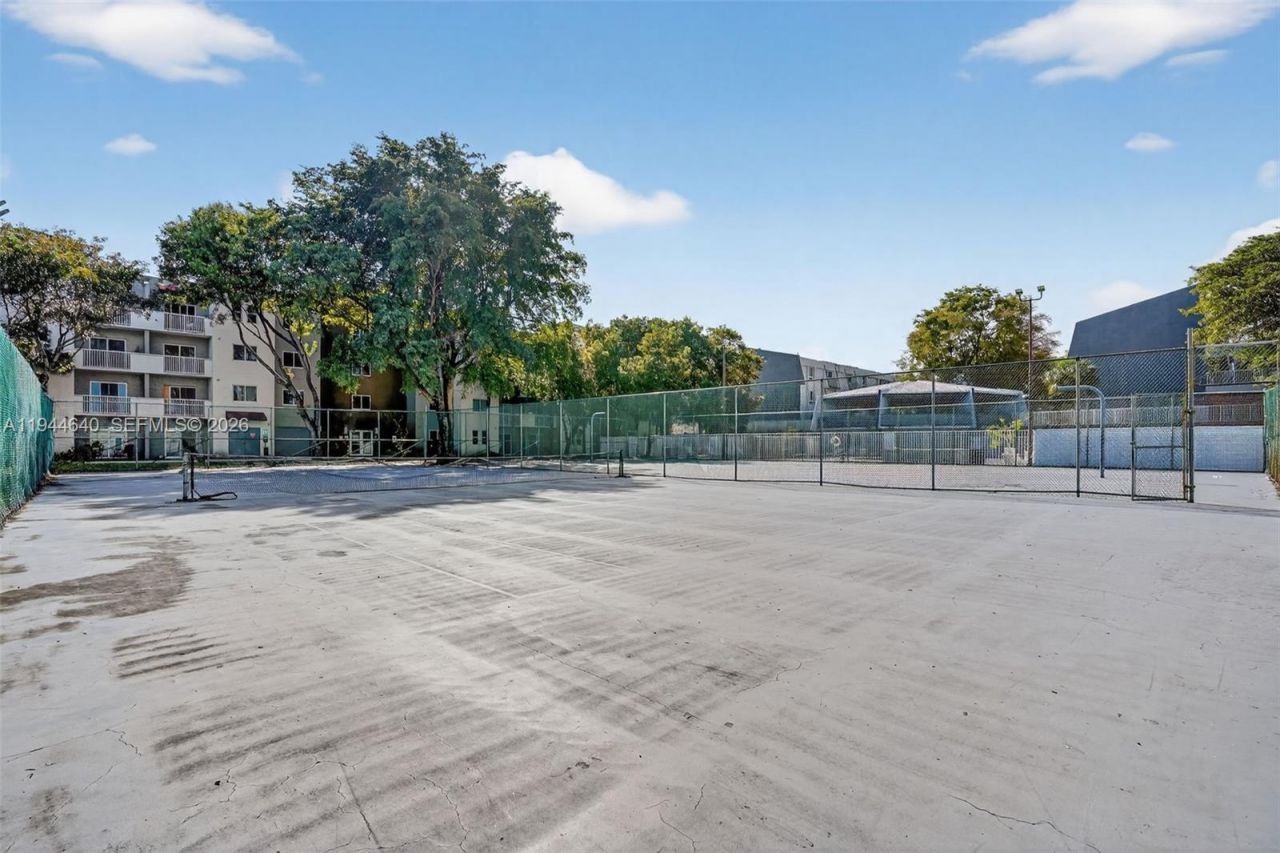 11060 SW 196th St, Unit 605, Cutler Bay, FL 33157 Photo