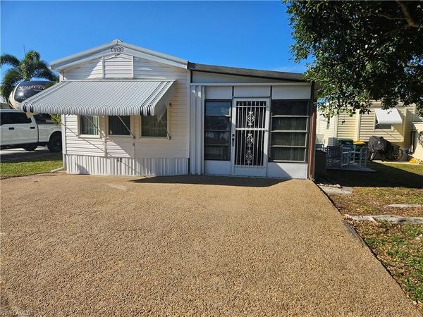 30 Pearl DR, Unit 30P, NAPLES, FL 34114