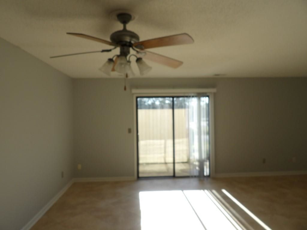 951 Plantation Dr. Photo 9