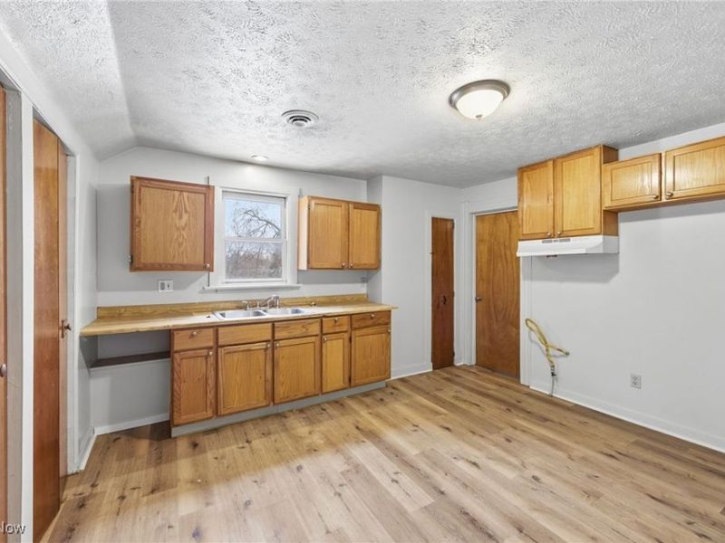 7107 Hague Avenue, Cleveland, OH 44102 Photo 6