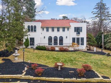 4637 E Lake Harriet Parkway , Minneapolis, MN 55419