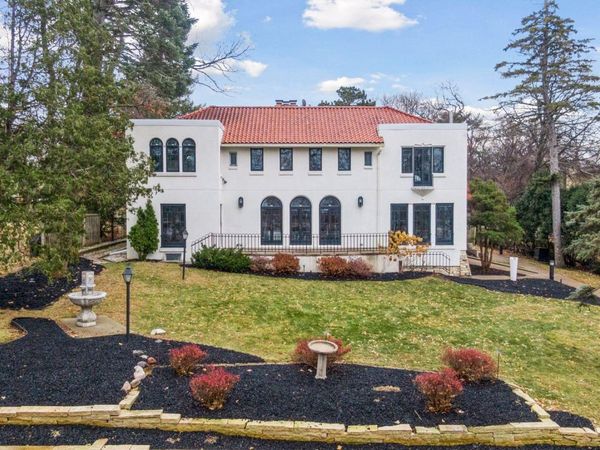 4637 E Lake Harriet Parkway , Minneapolis, MN 55419