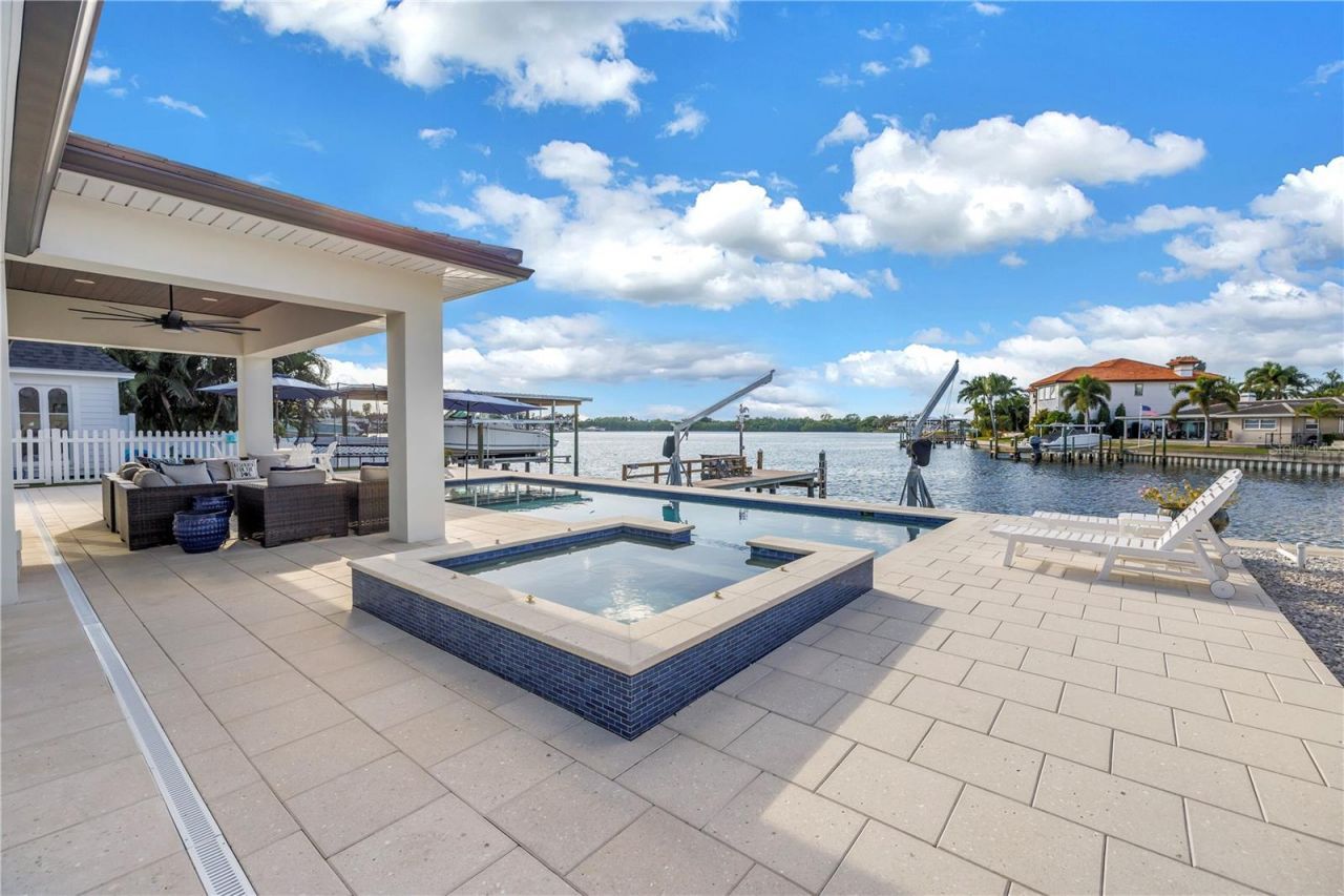 1180 Cordova Boulevard Ne, Saint Petersburg, FL 33704 Photo