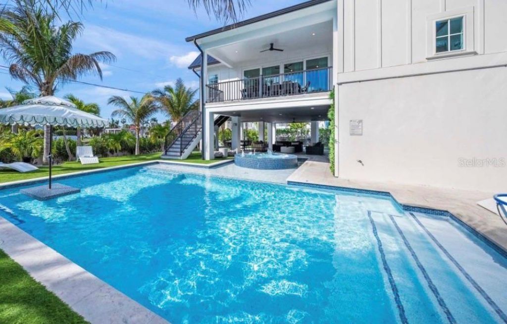 2175 Avenue A, Bradenton Beach, FL 34217 Photo