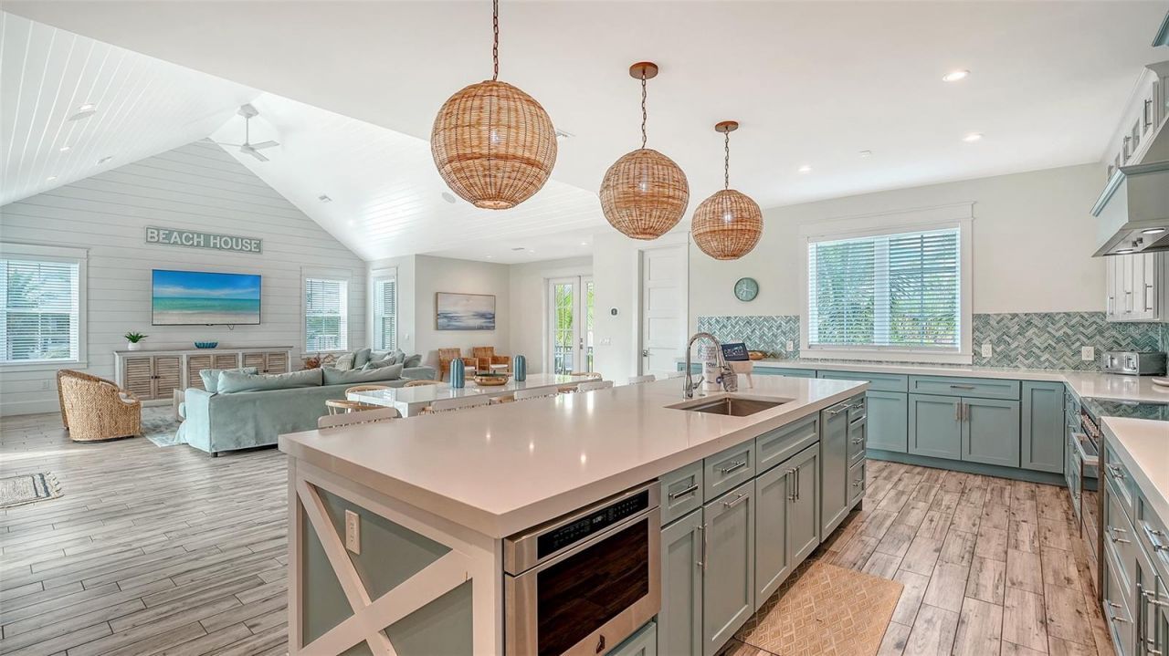 2175 Avenue A, Bradenton Beach, FL 34217 Photo