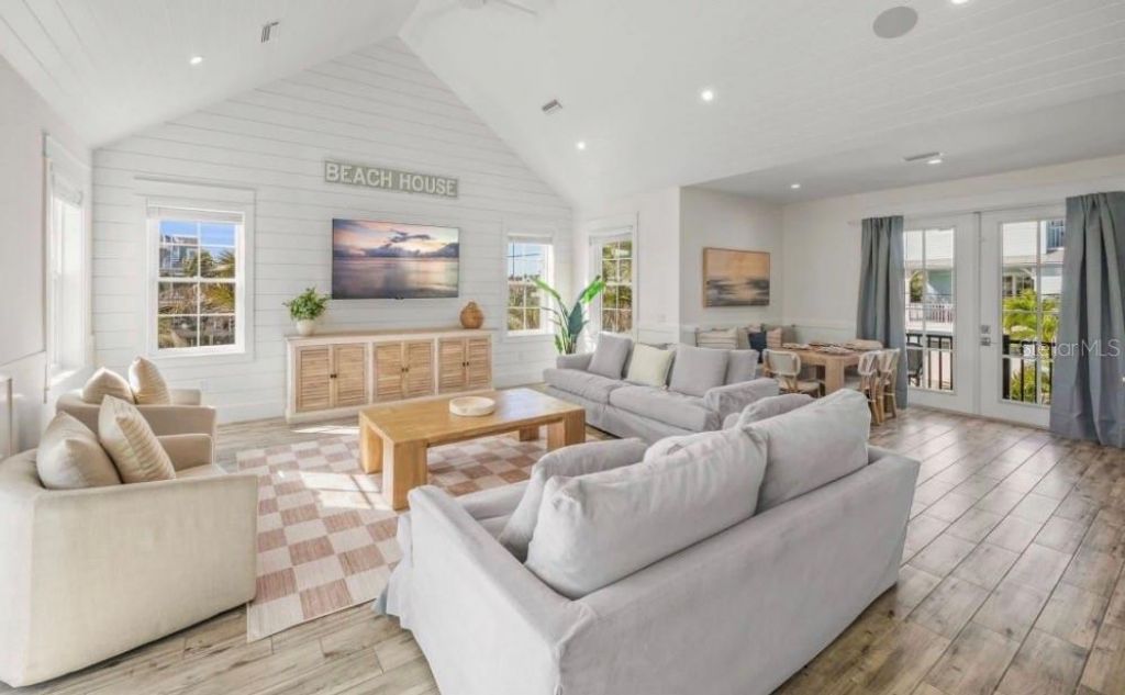 2175 Avenue A, Bradenton Beach, FL 34217 Photo