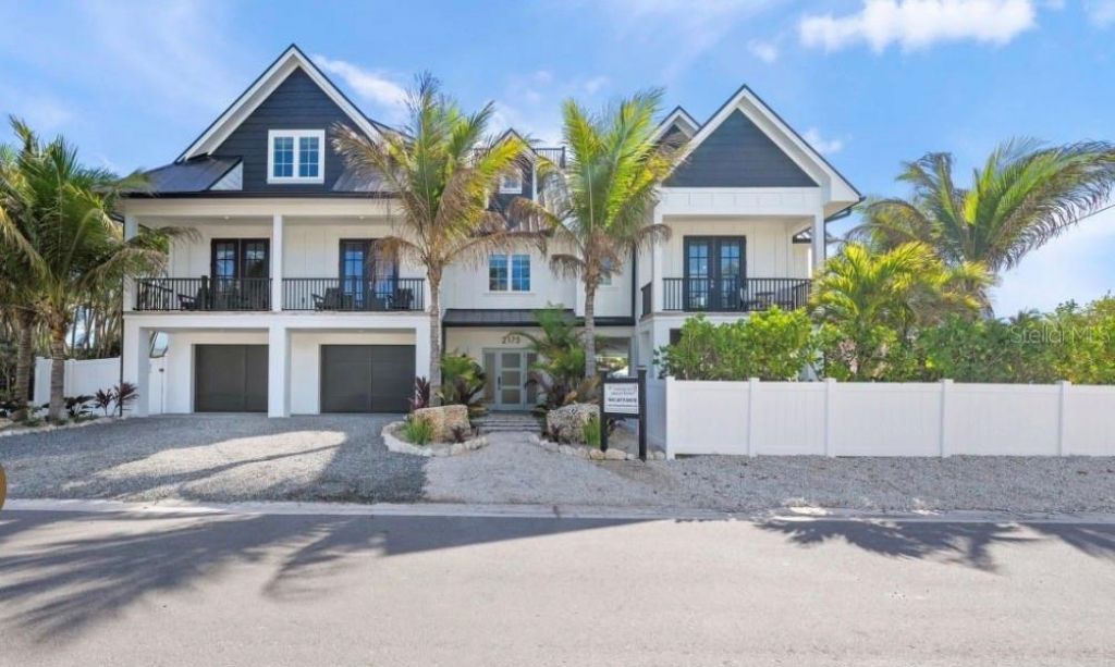 2175 Avenue A, Bradenton Beach, FL 34217 Photo
