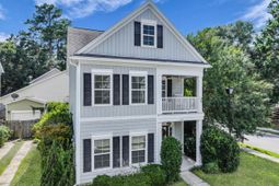 1749 Towne Street photo 4