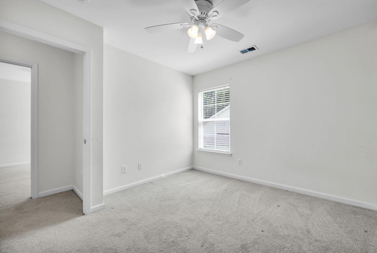 1749 Towne Street Photo 24