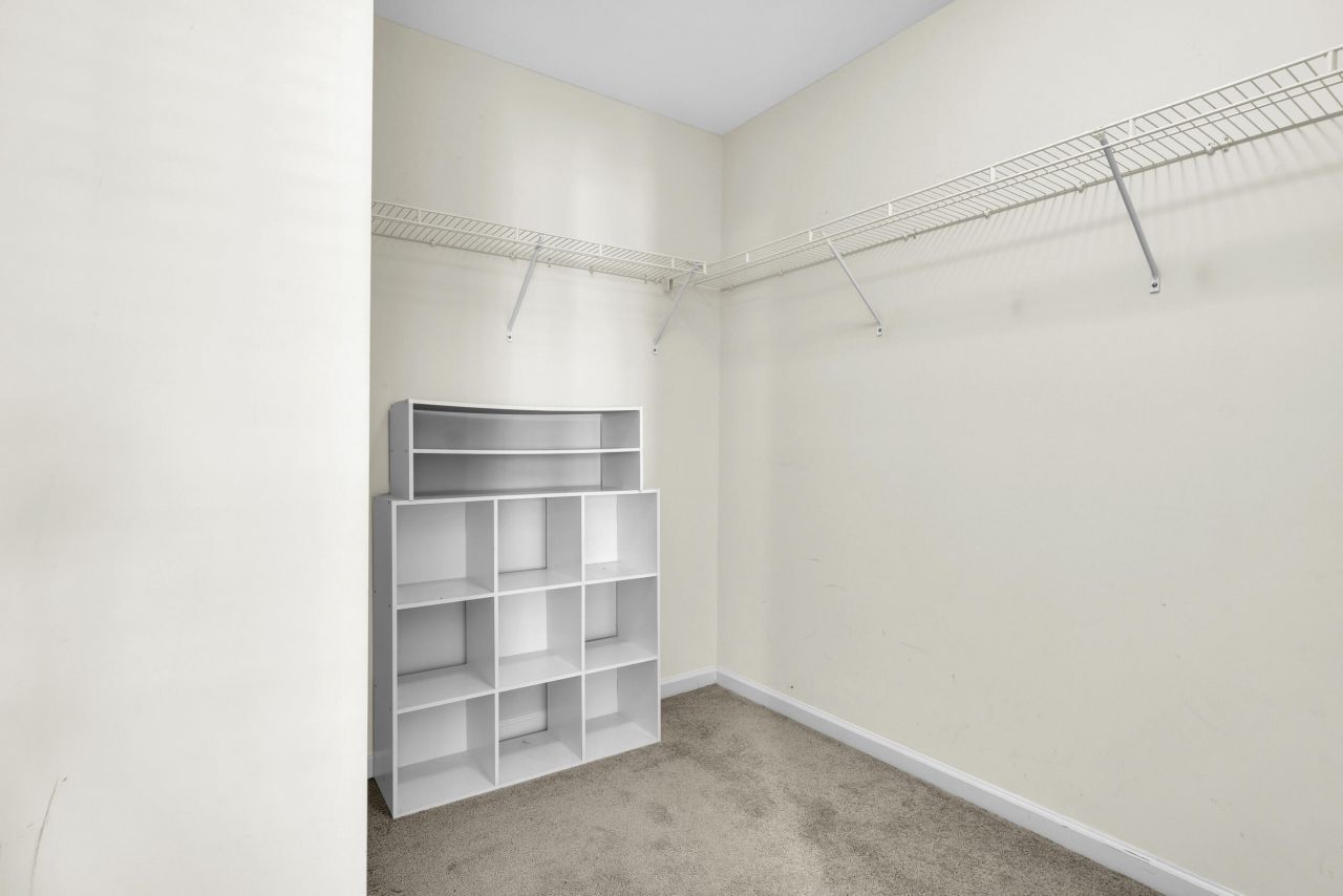 1749 Towne Street Photo 27