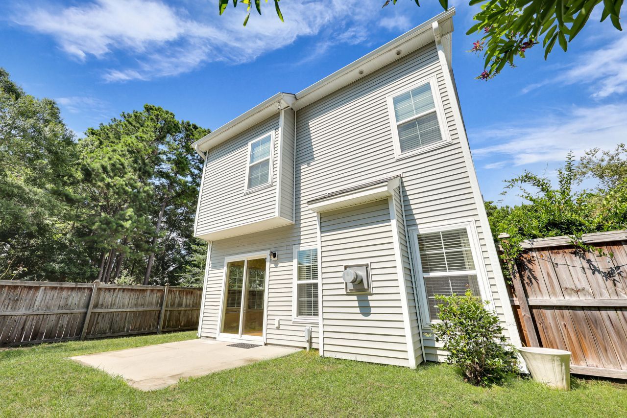 1749 Towne Street Photo 39