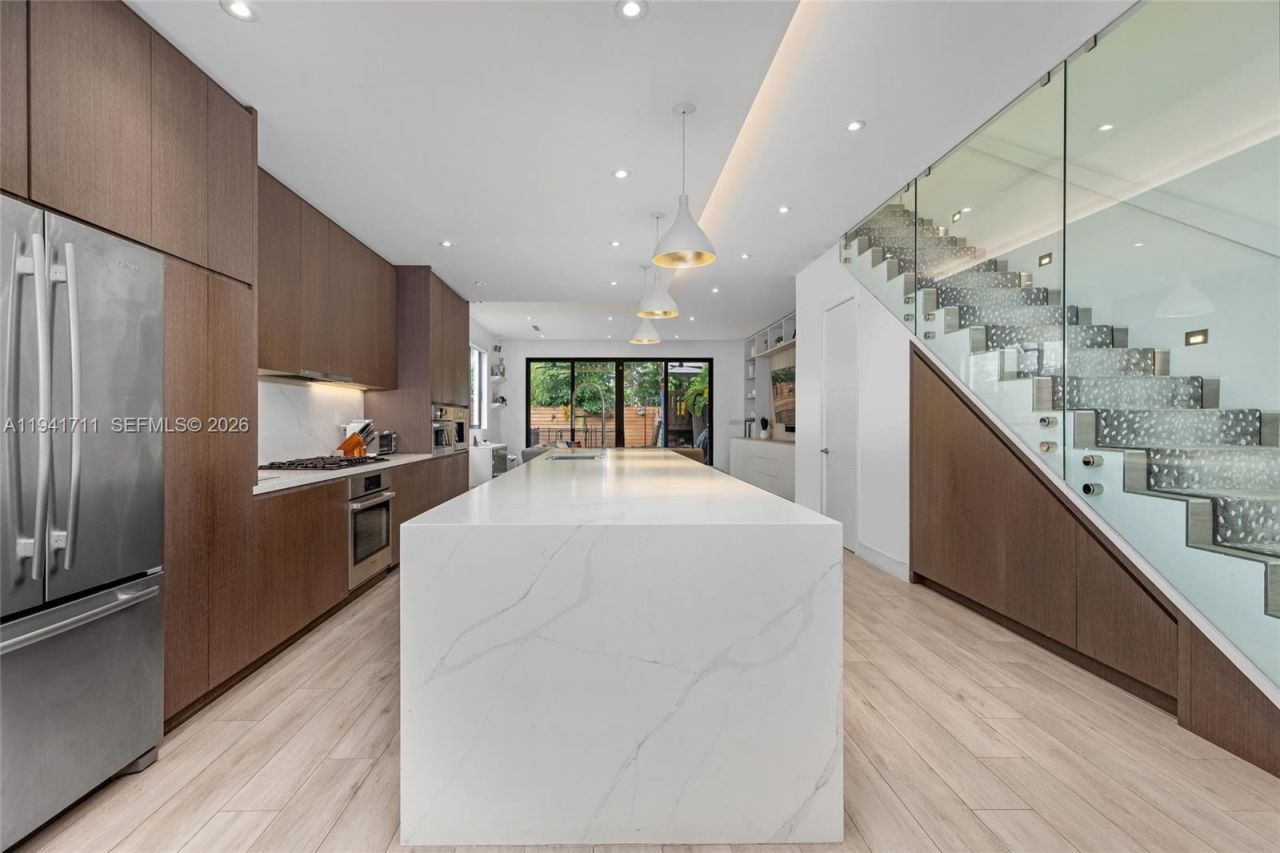 3222 Matilda St, Unit 3222, Miami, FL 33133 Photo