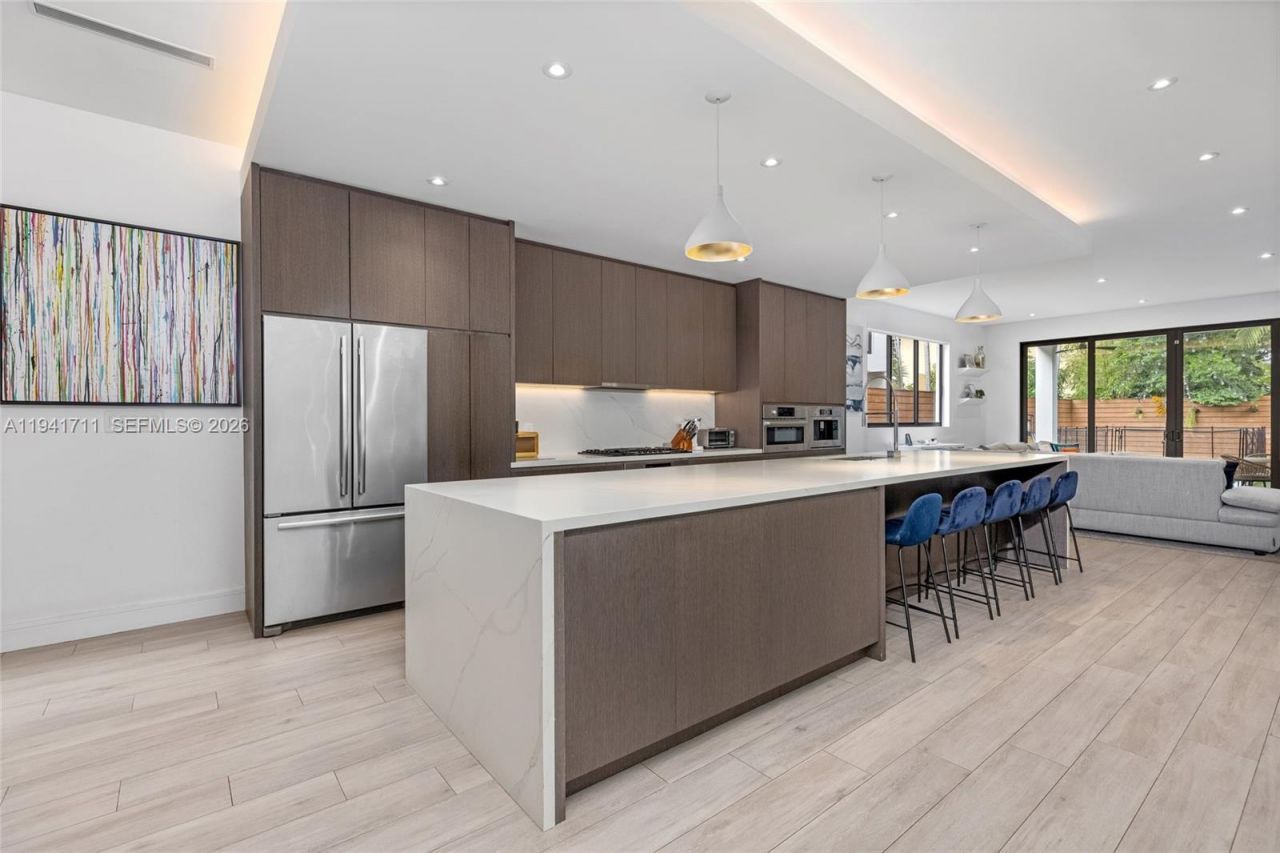 3222 Matilda St, Unit 3222, Miami, FL 33133 Photo