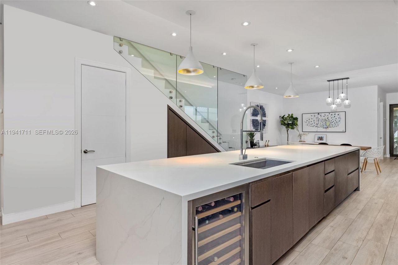 3222 Matilda St, Unit 3222, Miami, FL 33133 Photo