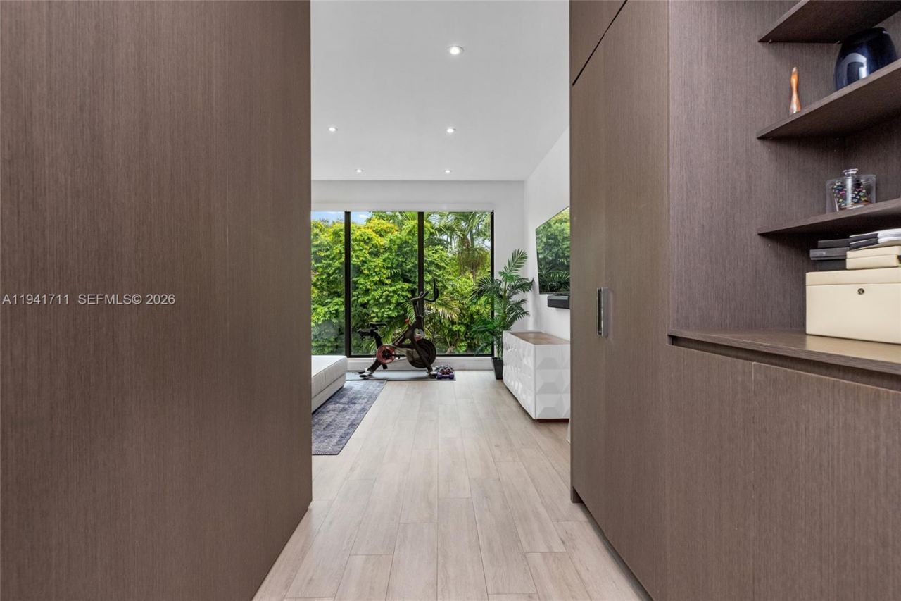 3222 Matilda St, Unit 3222, Miami, FL 33133 Photo