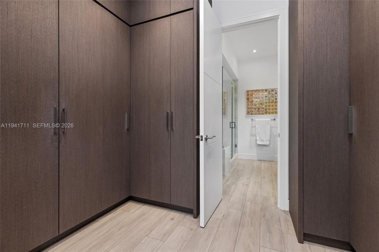 3222 Matilda St, Unit 3222, Miami, FL 33133 Photo