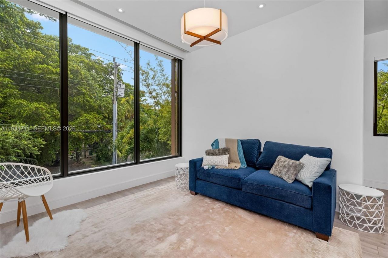 3222 Matilda St, Unit 3222, Miami, FL 33133 Photo