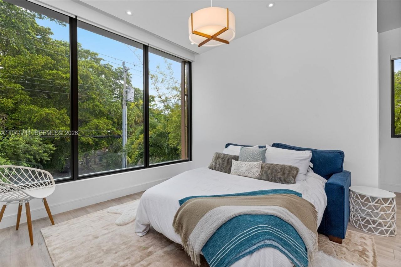 3222 Matilda St, Unit 3222, Miami, FL 33133 Photo