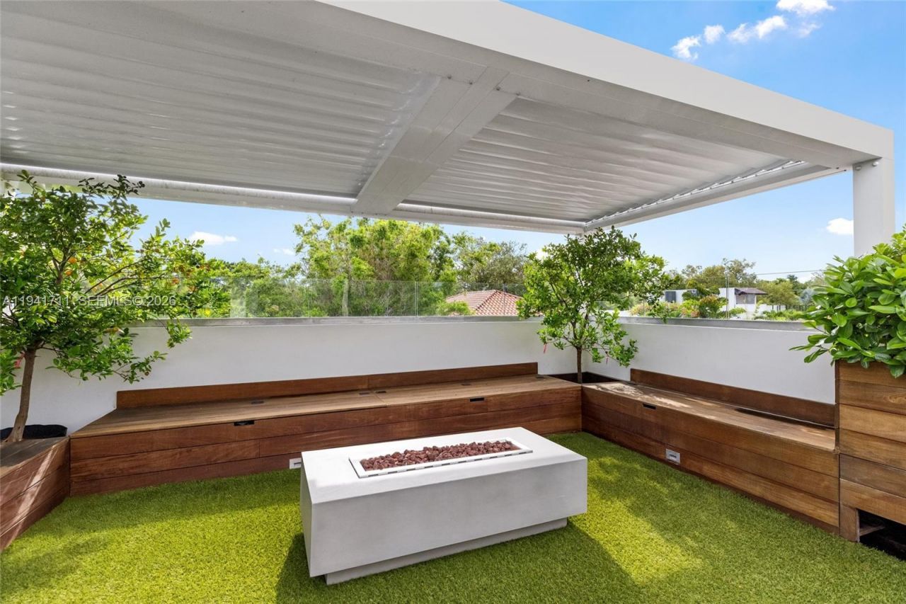 3222 Matilda St, Unit 3222, Miami, FL 33133 Photo