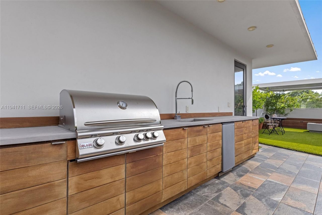 3222 Matilda St, Unit 3222, Miami, FL 33133 Photo