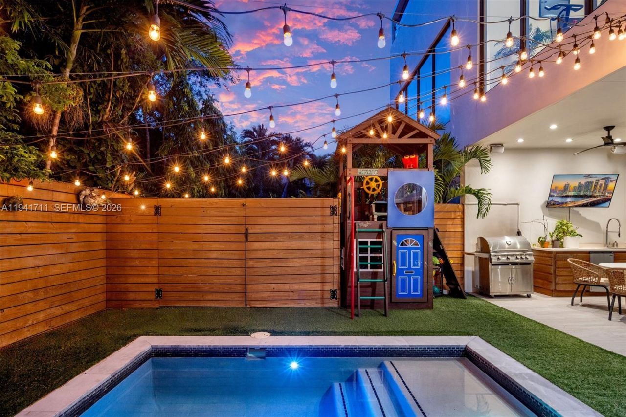 3222 Matilda St, Unit 3222, Miami, FL 33133 Photo