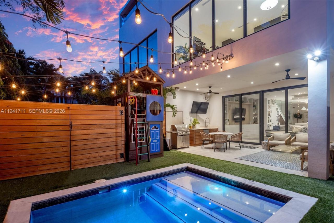 3222 Matilda St, Unit 3222, Miami, FL 33133 Photo