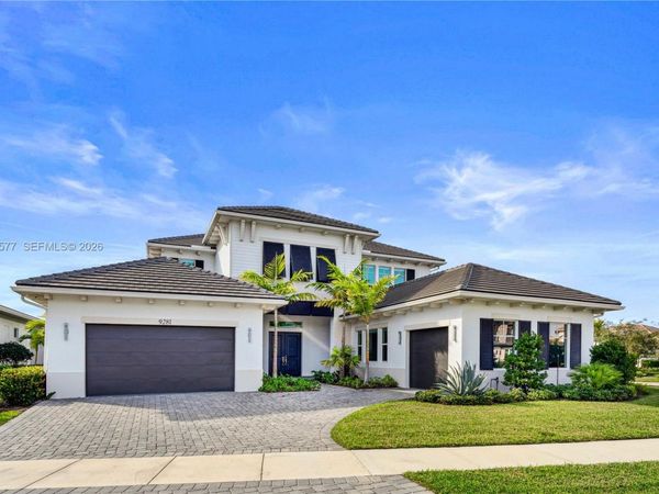 9281 Coral Isles Cir , Palm Beach Gardens, FL 33412