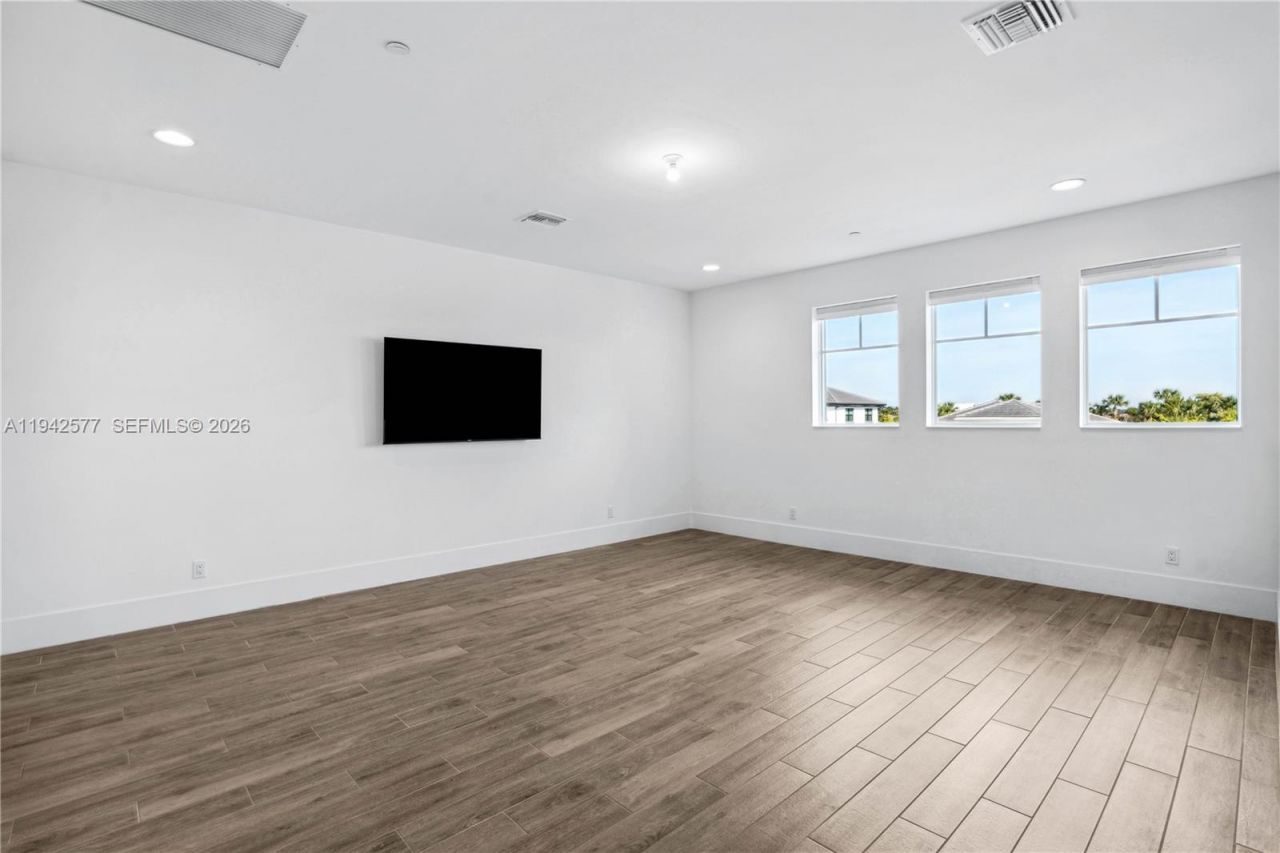 9281 Coral Isles Cir , Palm Beach Gardens, FL 33412 Photo