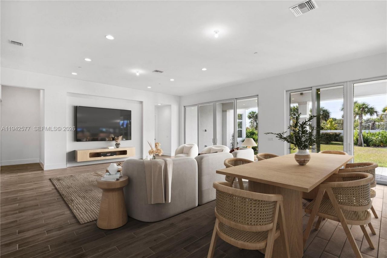 9281 Coral Isles Cir , Palm Beach Gardens, FL 33412 Photo