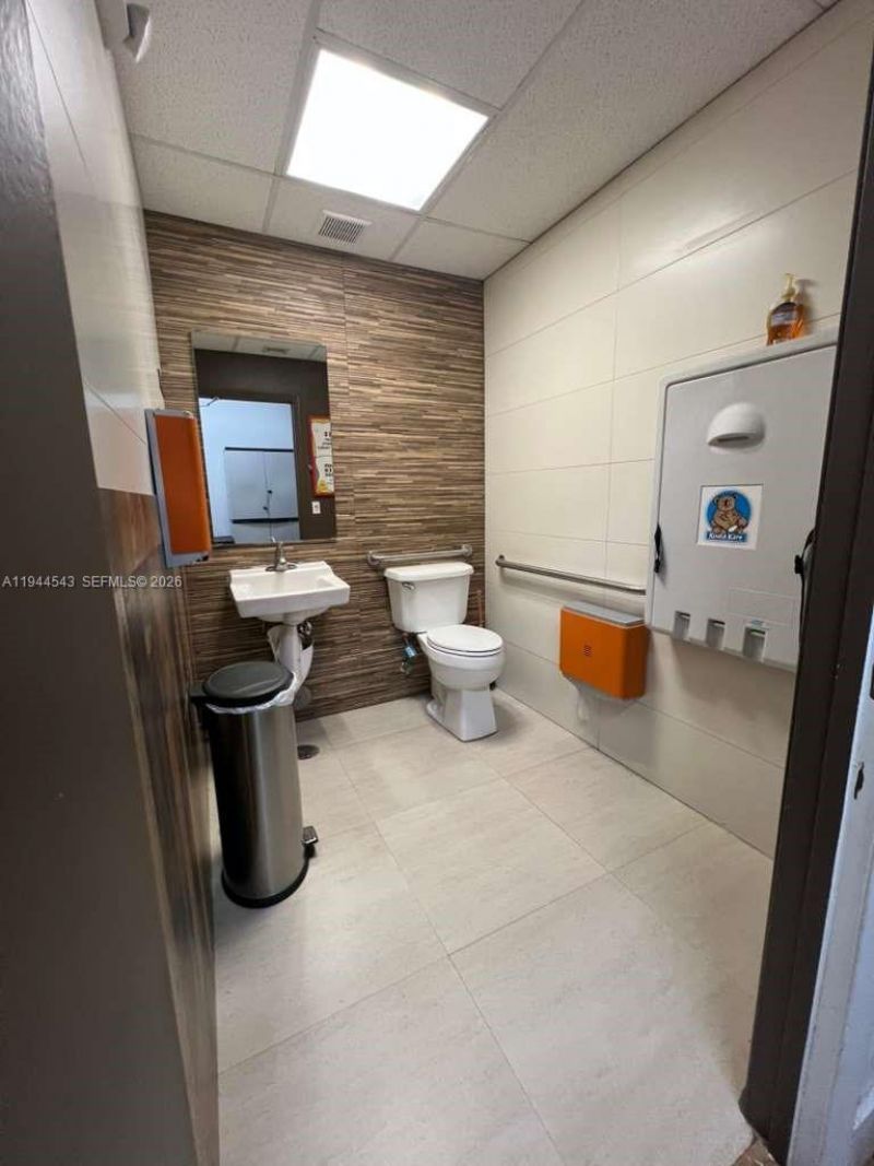 10750 NW 58th St, Unit 10734-36, Doral, FL 33178 Photo