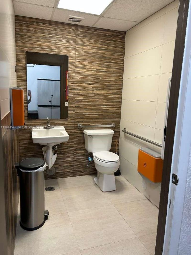 10750 NW 58th St, Unit 10734-36, Doral, FL 33178 Photo