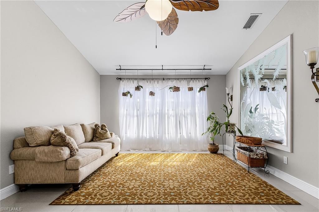 1102 SE 21st Ave, Cape Coral, FL 33990 Photo