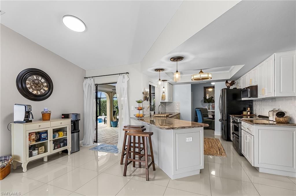 1102 SE 21st Ave, Cape Coral, FL 33990 Photo