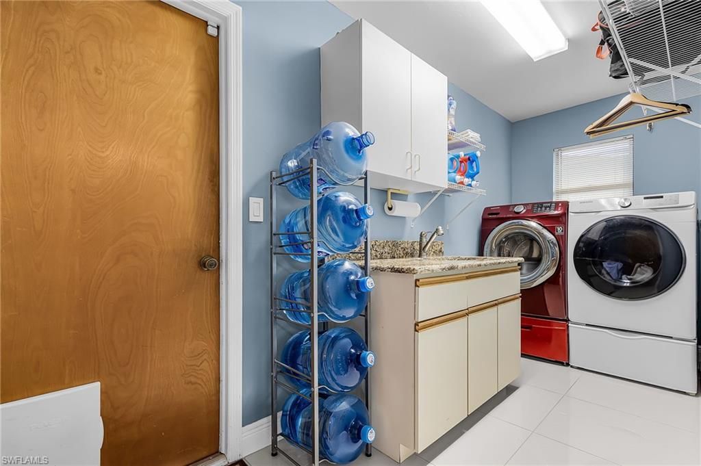 1102 SE 21st Ave, Cape Coral, FL 33990 Photo