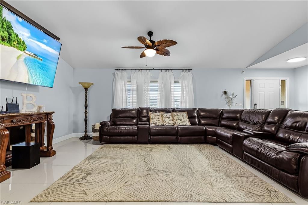 1102 SE 21st Ave, Cape Coral, FL 33990 Photo