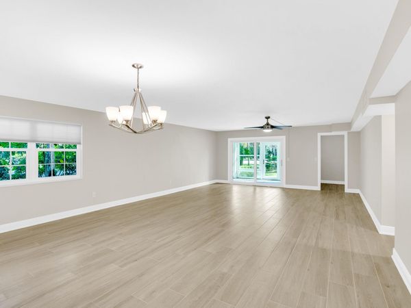 2333 Indian River Boulevard, Unit 108, Vero Beach, FL 32960