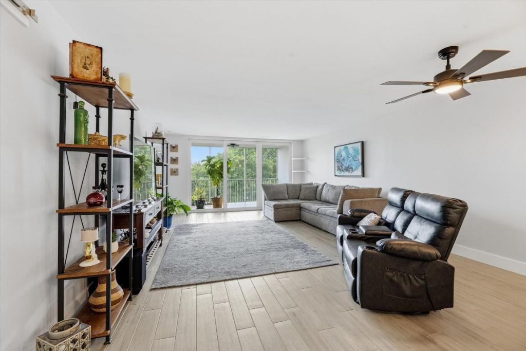 2600 S Course Drive, Unit 610, Pompano Beach, FL 33069 Photo