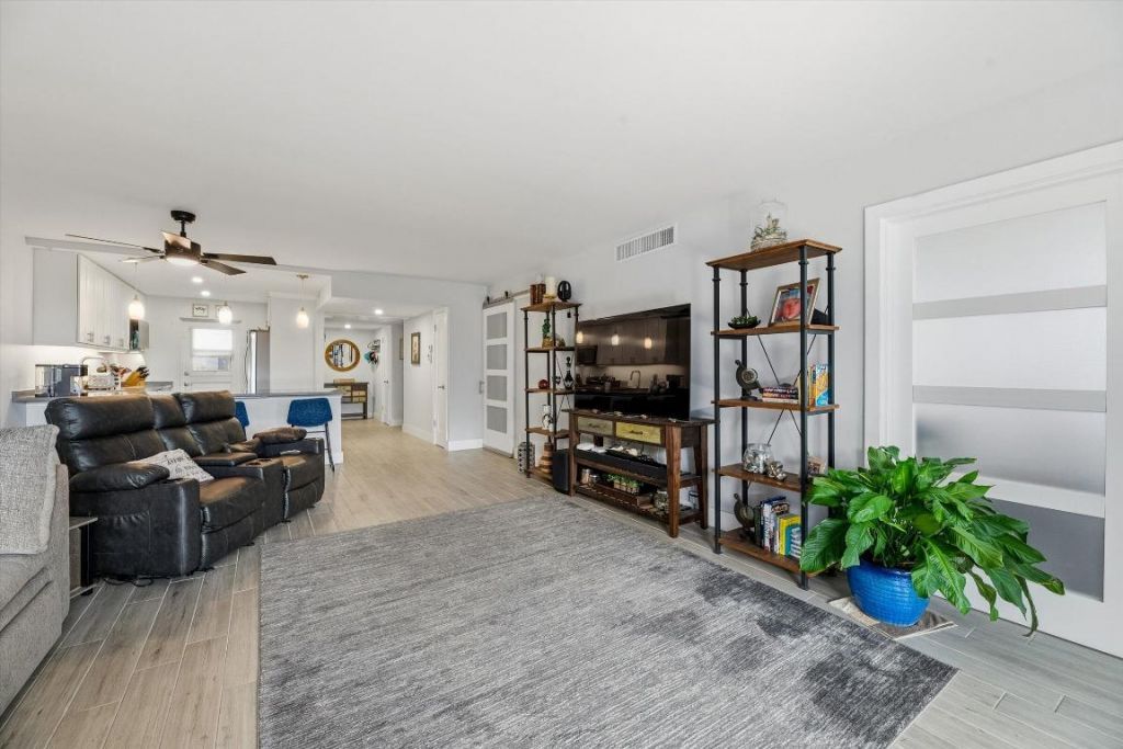 2600 S Course Drive, Unit 610, Pompano Beach, FL 33069 Photo