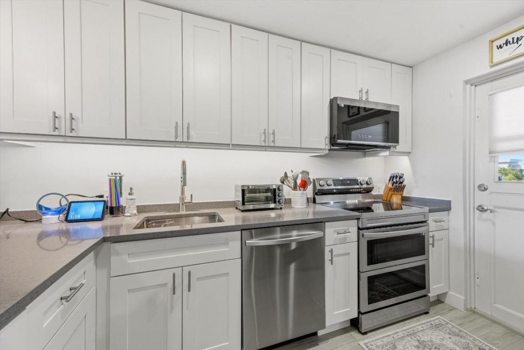 2600 S Course Drive, Unit 610, Pompano Beach, FL 33069 Photo