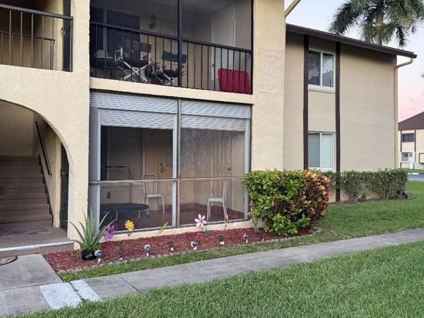 311 Pine Ridge Circle, Unit B-1, Greenacres, FL 33463